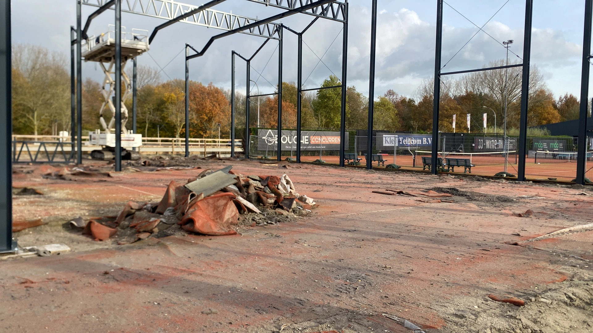 Construction 4-image